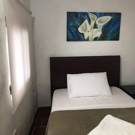 Hostal Rous San Gil Kültér fotó