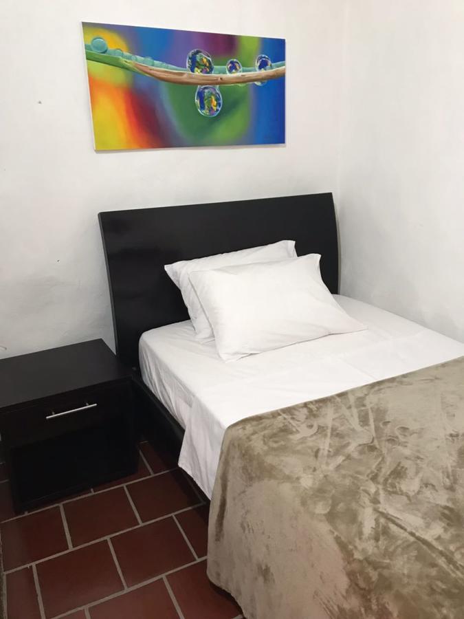 Hostal Rous San Gil Kültér fotó